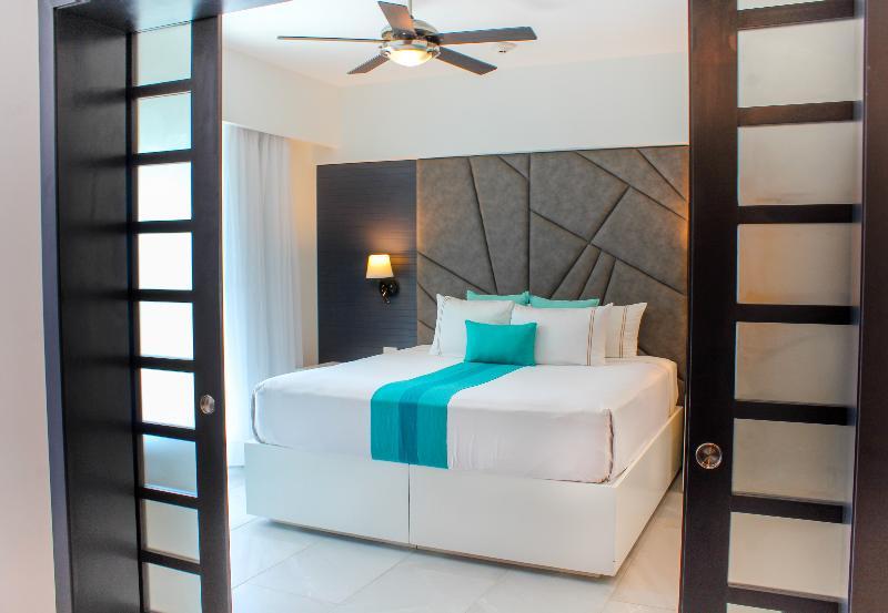 Residences At The Fives Playa del Carmen Esterno foto